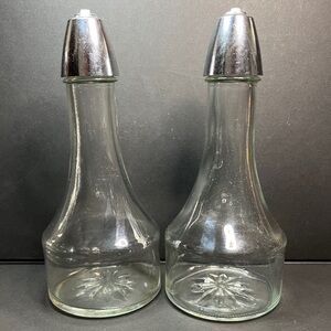 VTG-Tablecraft 8oz Glass Bottle Oil & Vinegar Cruets, Chromed Plastic Shaker Lid